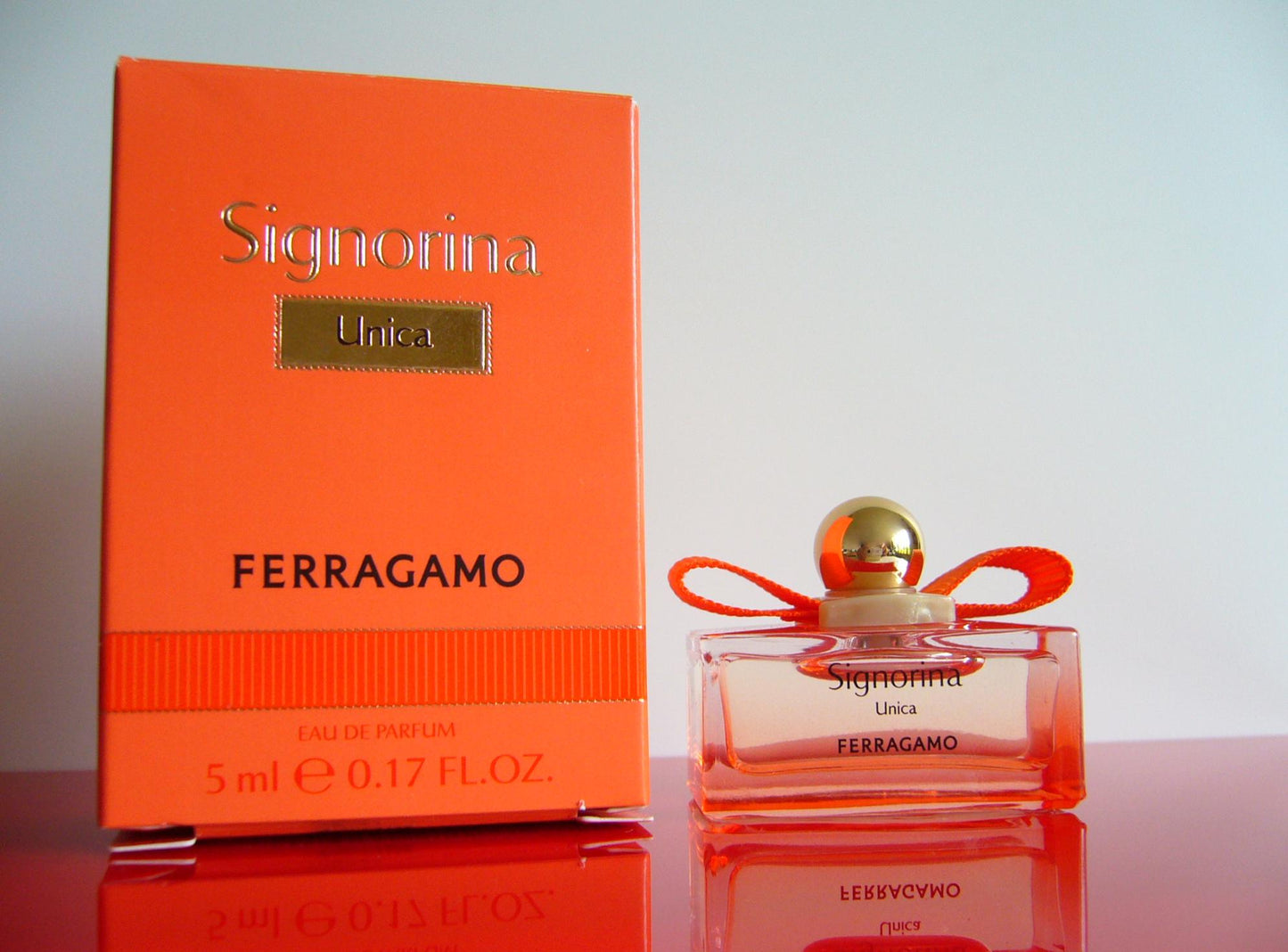 Salvatore Ferragamo Signorina Unica Eau de Parfum 5ml – Profumo Donna Floreale Fruttato